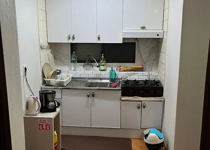 Dongming House
